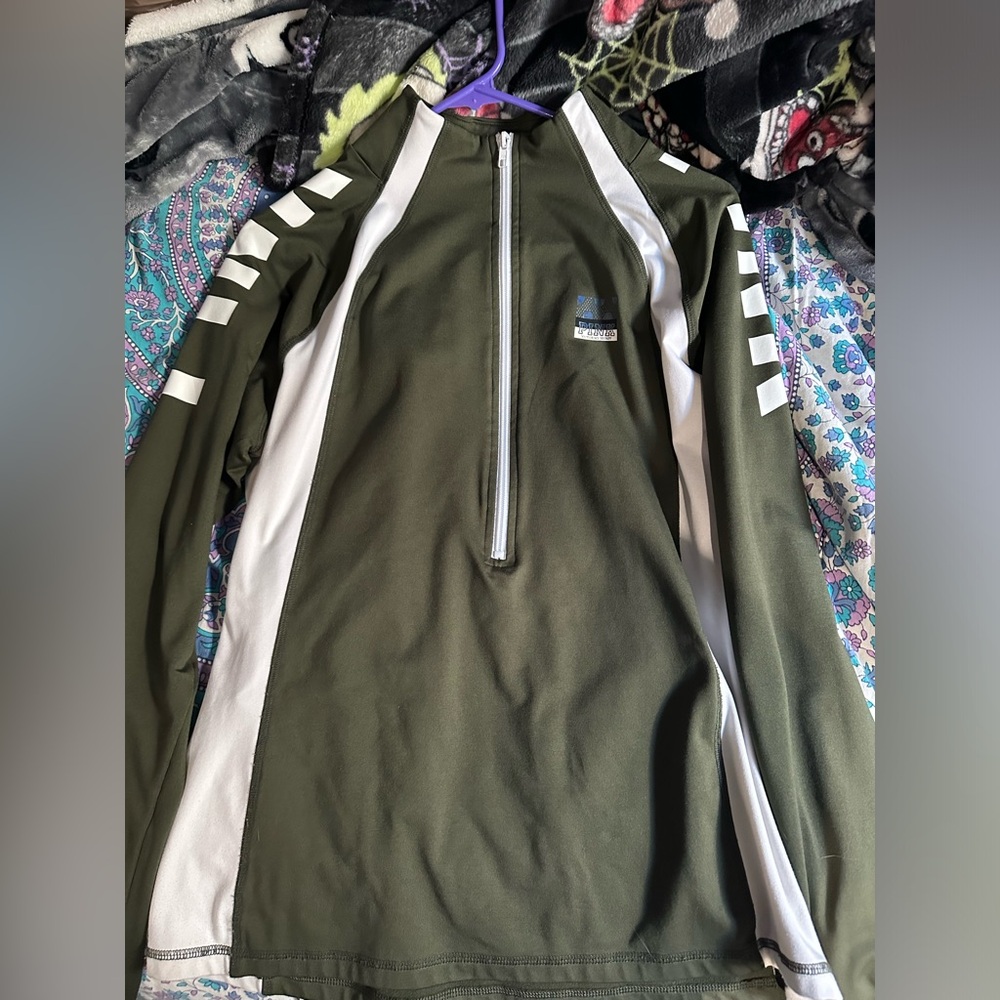 Victoria’s Secret PINK Ultimate Half-Zip Army Green/White